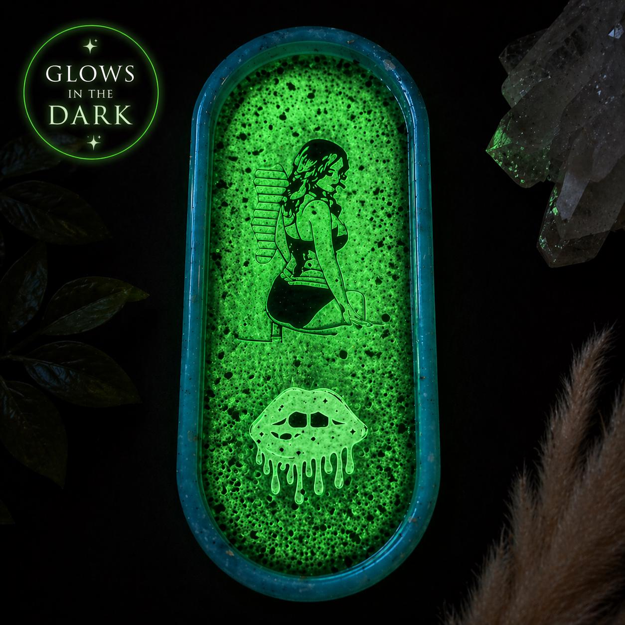 Personalized Glow in the Dark Resin Tray with Hidden Image, Custom Handmade Trinket Tray, Jewelry Dish, Gift for Her